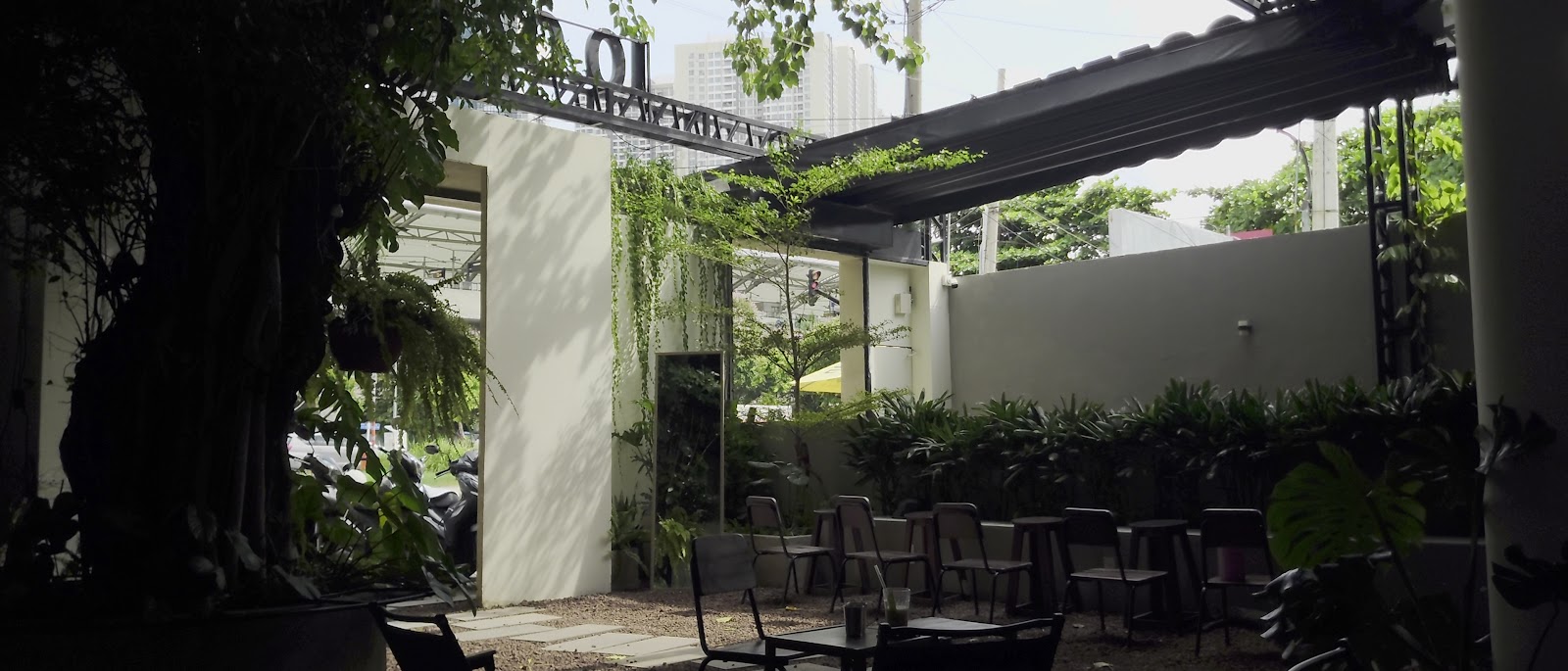 10.07 Café Station Coffee shop in Ho Chi Minh City - exterior