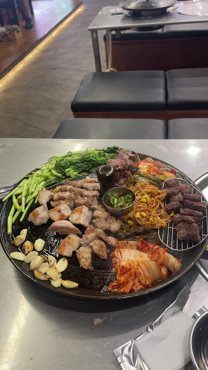 목구멍 MOGGUMUNG KOREAN BBQ THẢO ĐIỀN photo 3 in Thao Dien