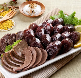 Grilled Sausages with Meat Slices