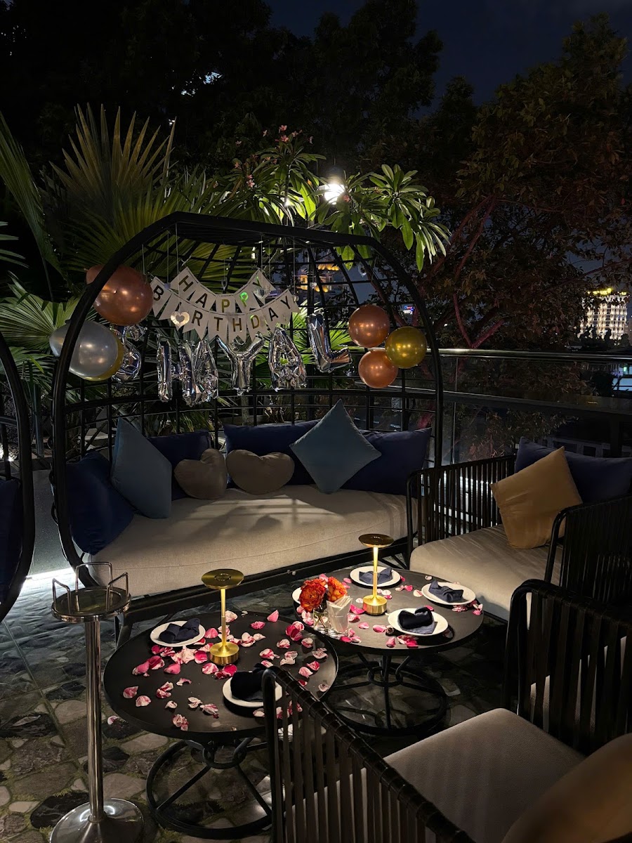 22Land Sky Bar photo 7 in Thao Dien