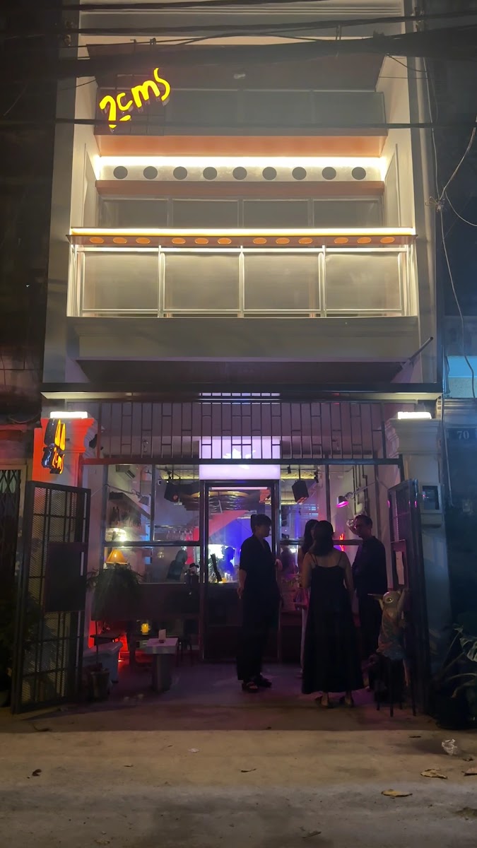 2cms Wine Bar - Wine Bar in Thao Dien