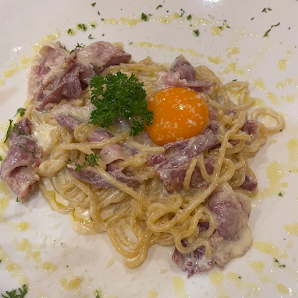 Creamy Pasta with Poached Egg and Meat