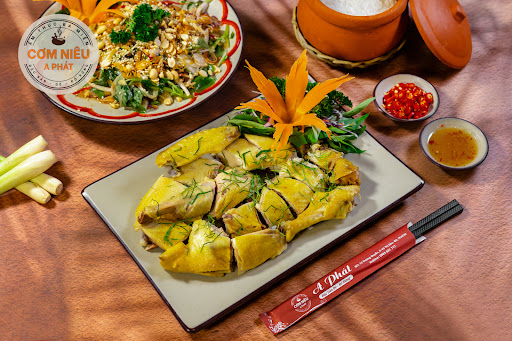 A Phát 13 - Cơm Niêu - Hải Sản - Đồ Rừng - Vietnamese Restaurant in Thao Dien