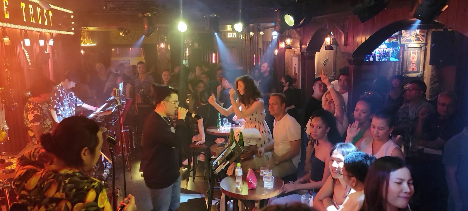 Acoustic Bar Thao Dien photo 3 in Thao Dien