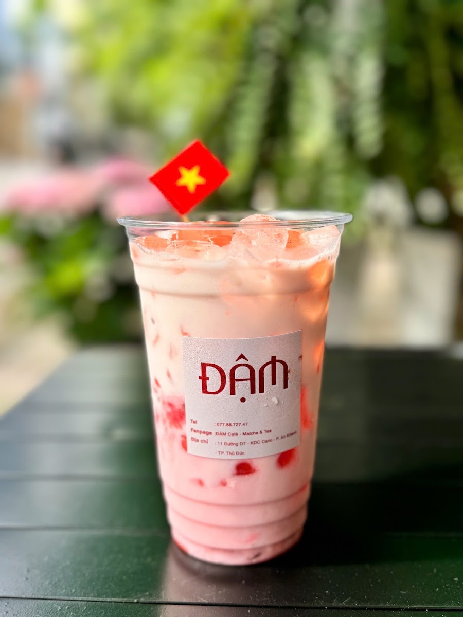 Đậm Cà Phê Coffee shop in Thao Dien - exterior