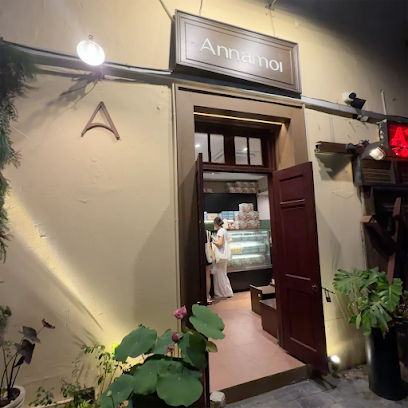 Annamoi 46 Tràng Tiền Coffee shop in Ha Noi - exterior