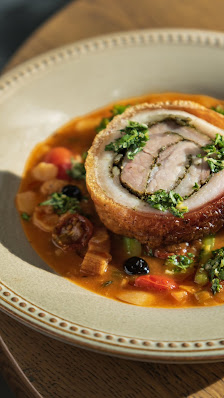 Meat-Stuffed Bread Bowl