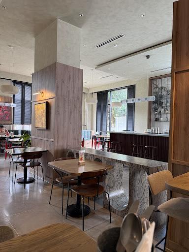 Apero Bar & Bistro photo 14 in Thao Dien
