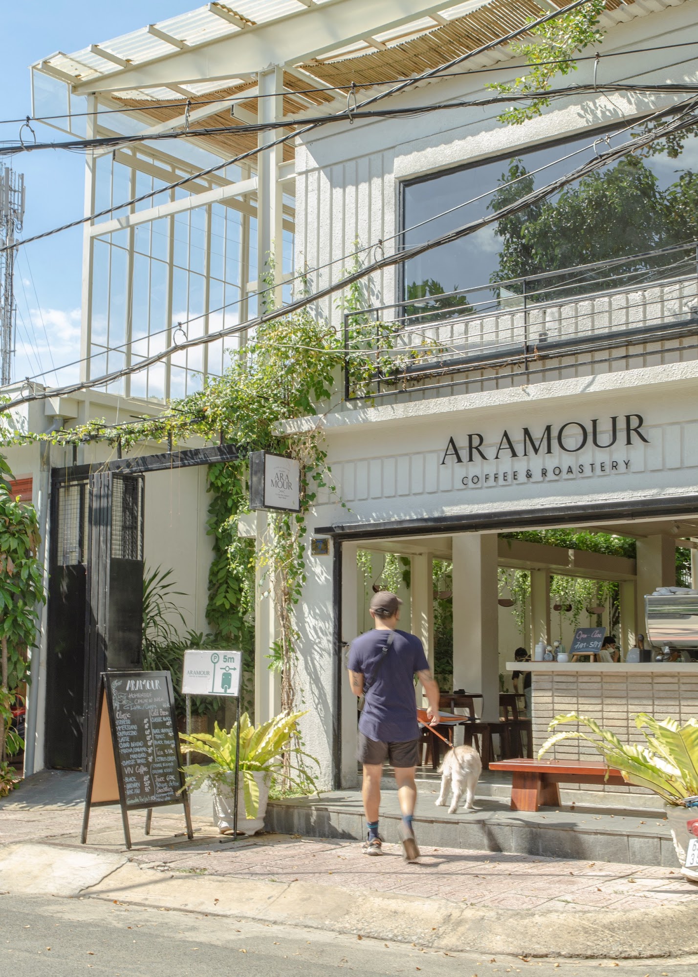 Aramour Coffee Roasters Thao Dien - Le Van Mien in Thao Dien