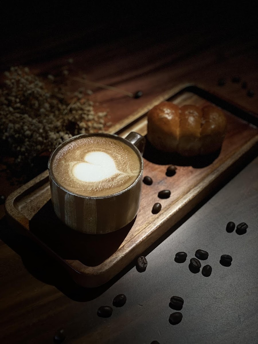 Avenue Coffee - 40A Quốc Hương photo 2 in Thao Dien