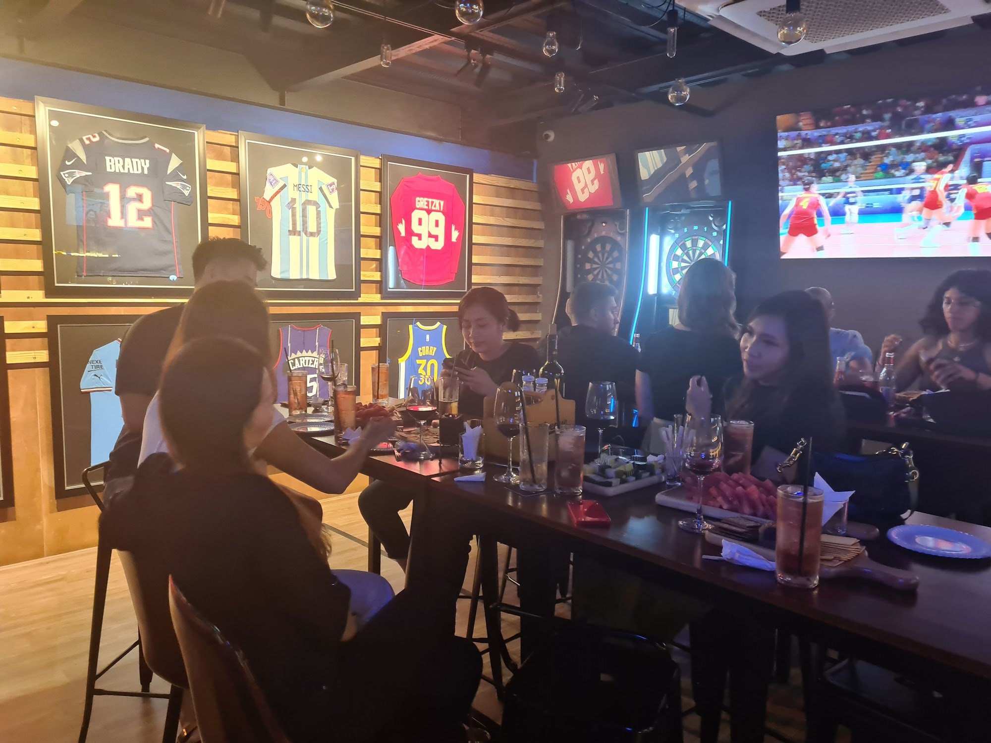 Avenue Saigon - Bars & Nightlife in Thao Dien