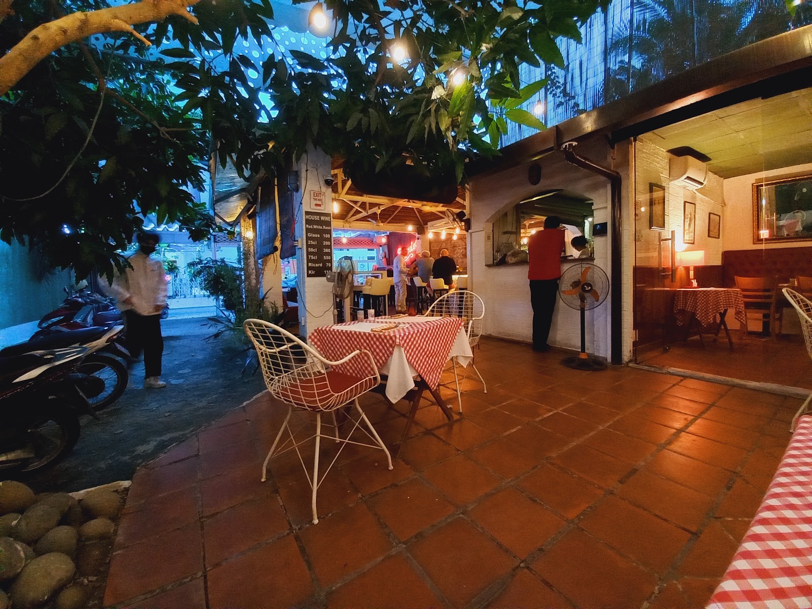 Bacoulos bistro photo 6 in Thao Dien