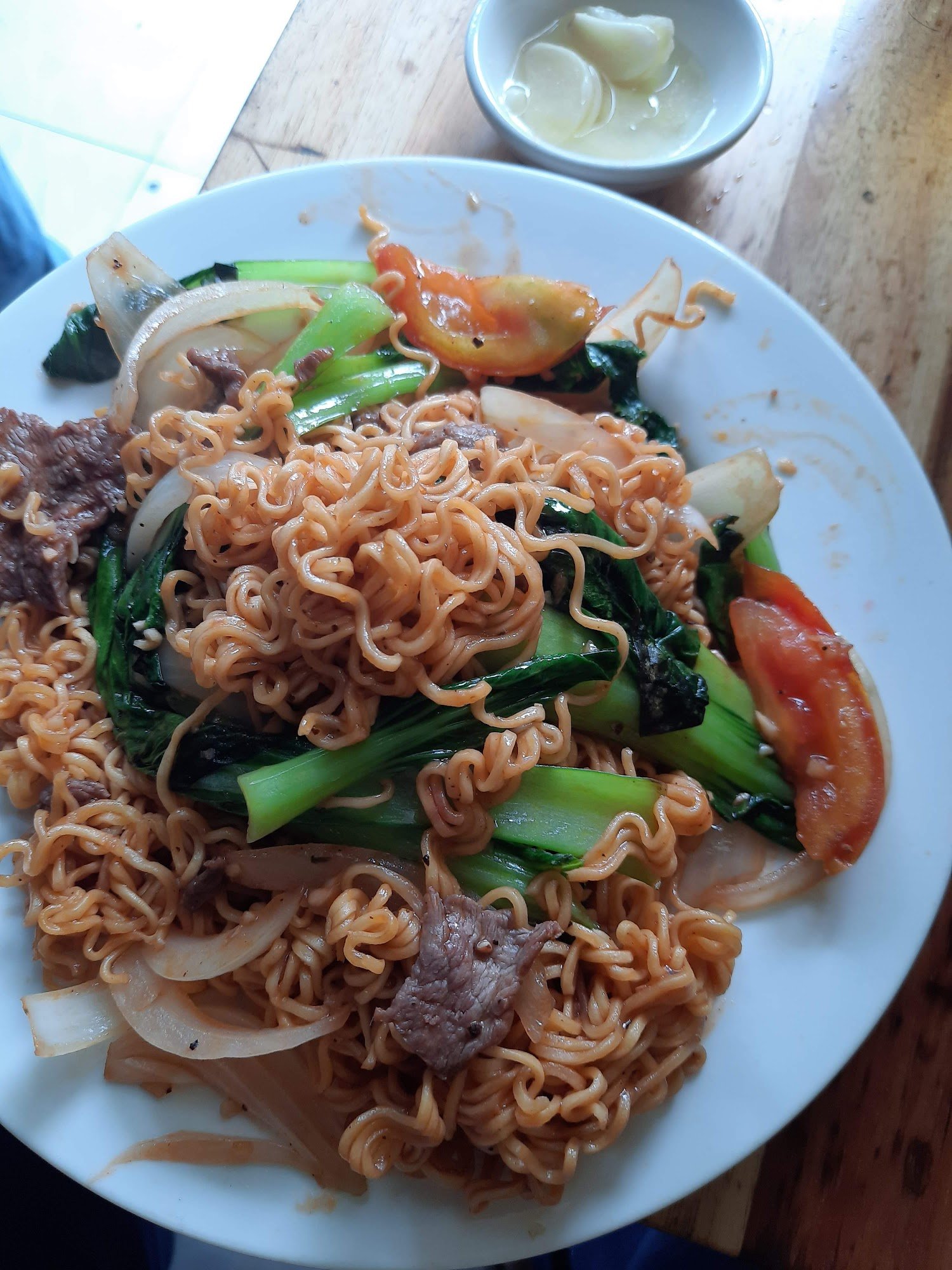Stir-Fried Noodles with Vegetables and Meat