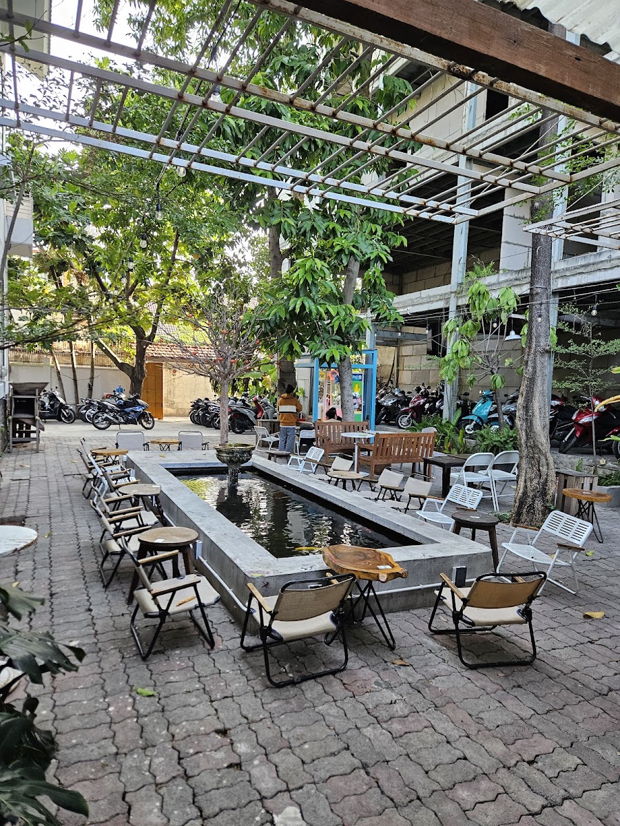 Bamos Coffee Thủ Đức - Cà phê 24h (Trần Não) photo 1 in Thao Dien