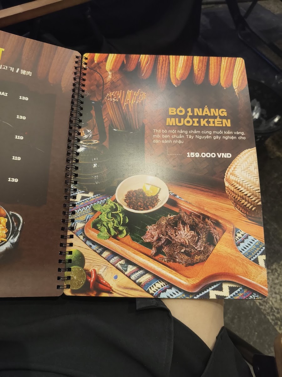 Bản Quán - 01 Nguyễn Thái Học - Brewpub in Thao Dien