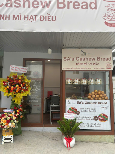 Bánh Mì Thịt Nướng Hạt Điều - Sa Cashew Bread photo 2 in Thao Dien