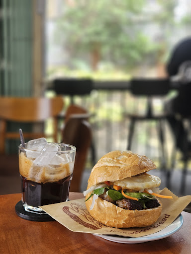Bánh Mì Thịt Nướng Hạt Điều - Sa Cashew Bread photo 8 in Thao Dien