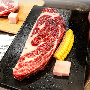Raw Marbled Beef Platter