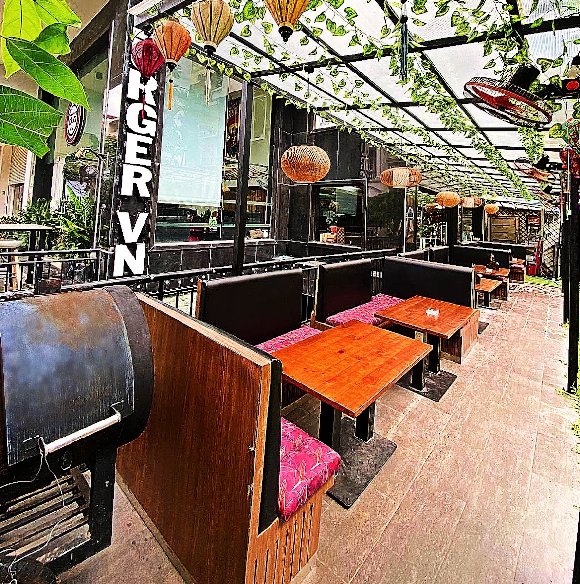 BCB - Burgers Cocktails Beers - Hamburger Restaurant in Thao Dien