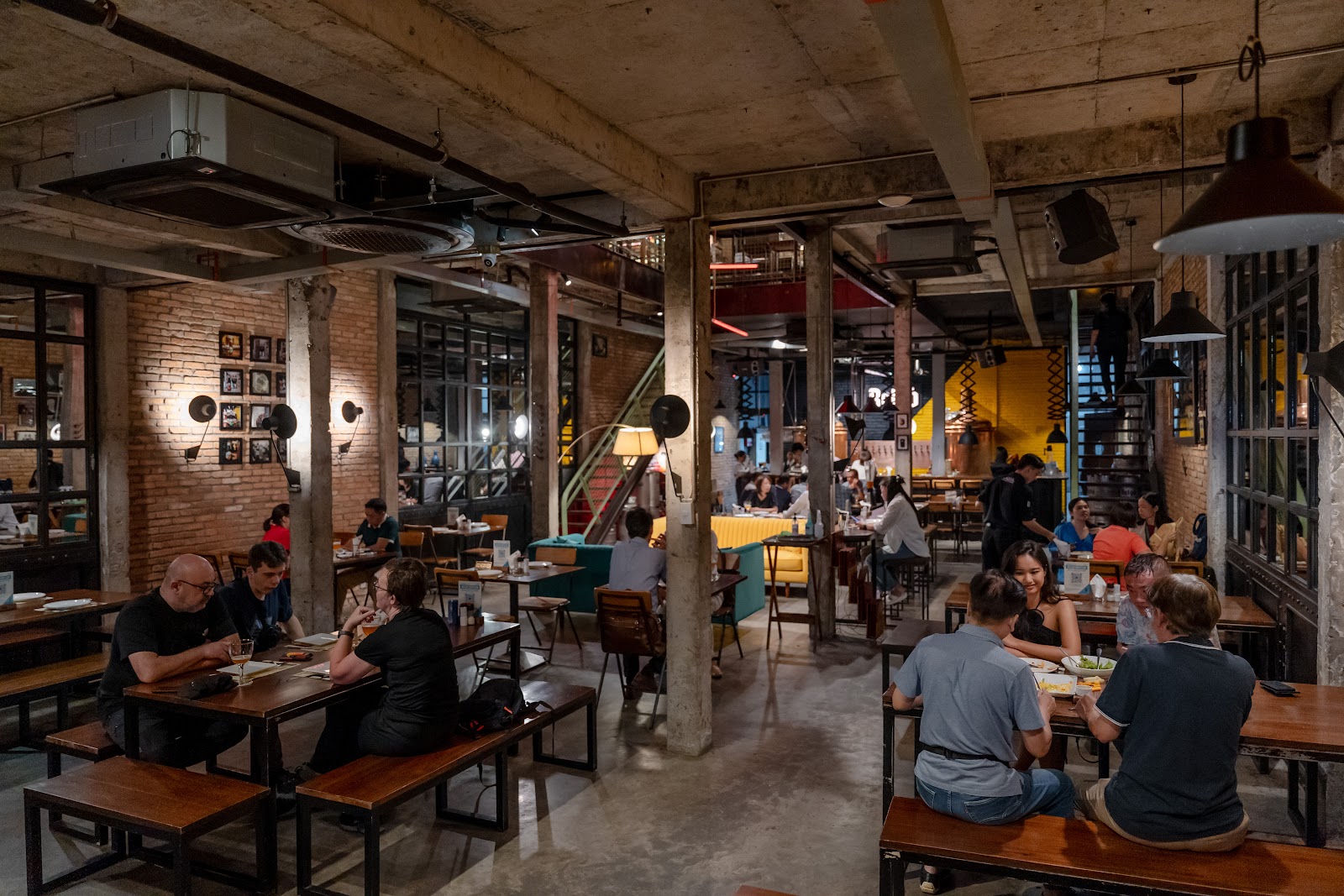 BELGO NGUYEN VAN THU - BELGIAN CRAFT BEER & RESTAURANT photo 7 in Thao Dien
