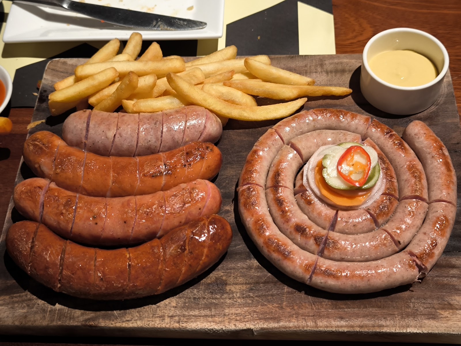 BELGO PHAN XICH LONG - BELGIAN CRAFT BEER & RESTAURANT photo 3 in Thao Dien