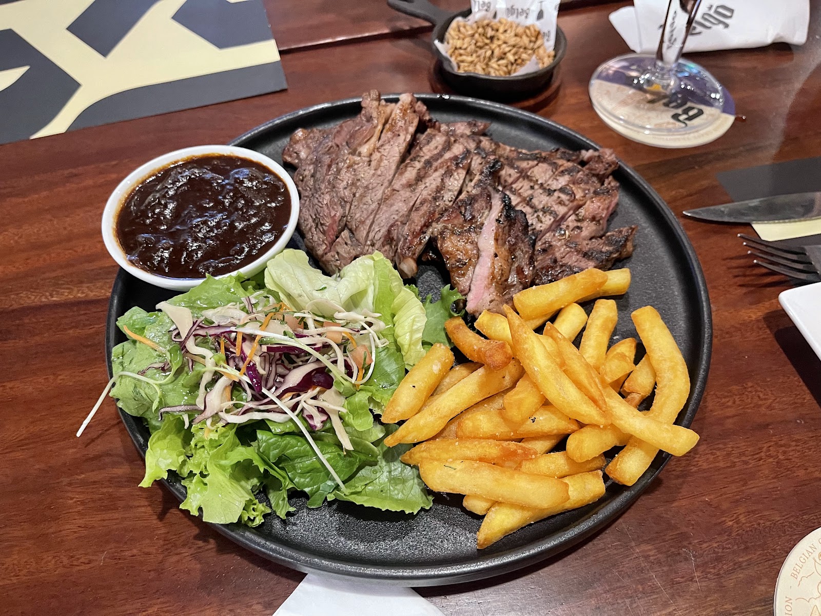 BELGO PHAN XICH LONG - BELGIAN CRAFT BEER & RESTAURANT photo 4 in Thao Dien