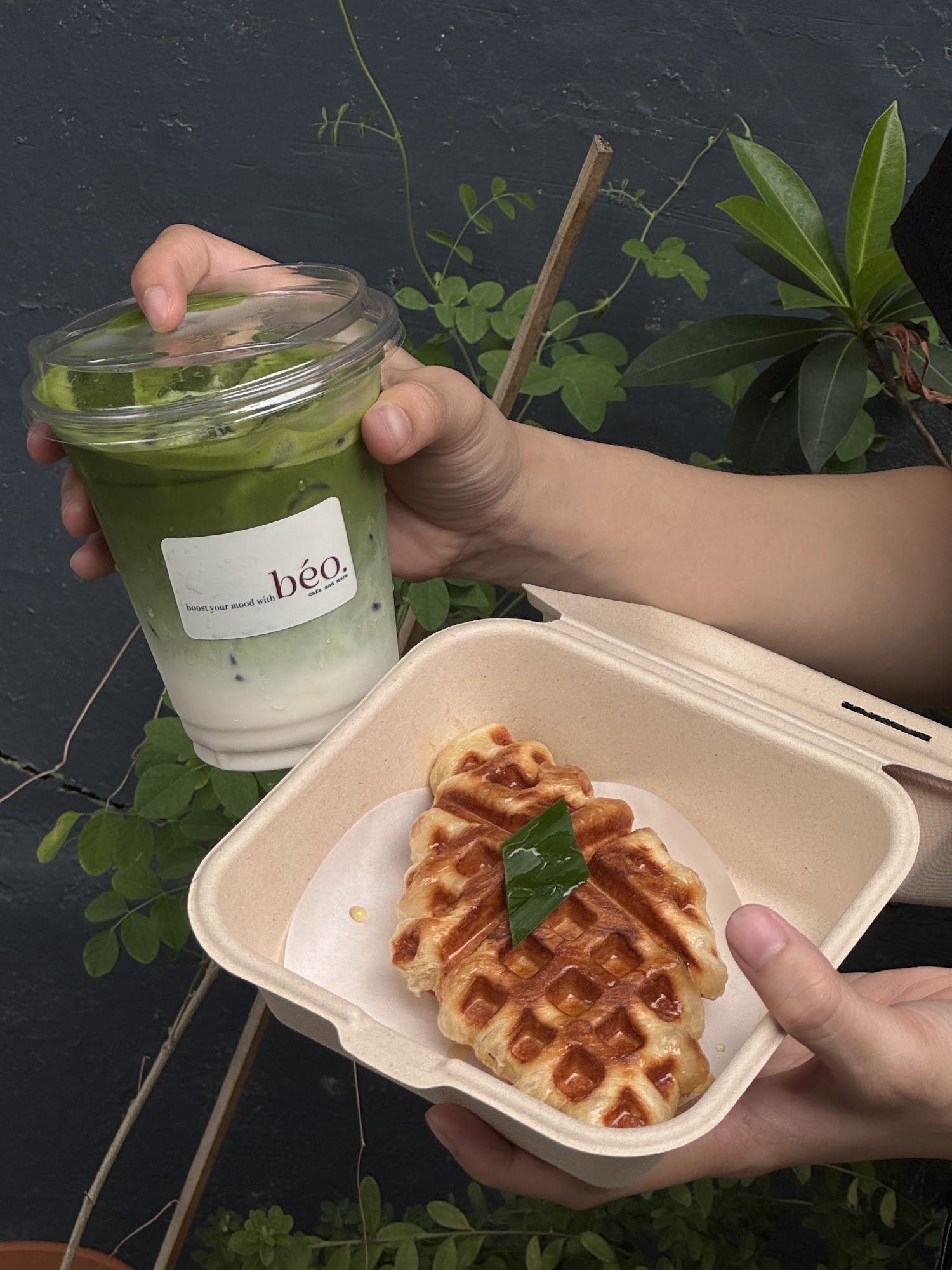 Waffle with Green Tea