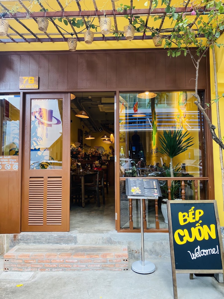 Bếp Cuốn Sài Gòn - Vietnamese in Thao Dien