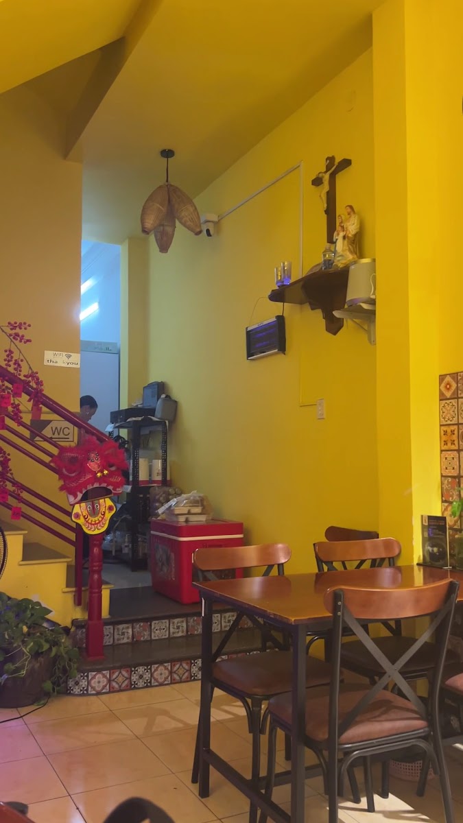 BẾP NHÀ CÔ NINH | QUÁN ĂN THẢO ĐIỀN - Vietnamese in Thao Dien