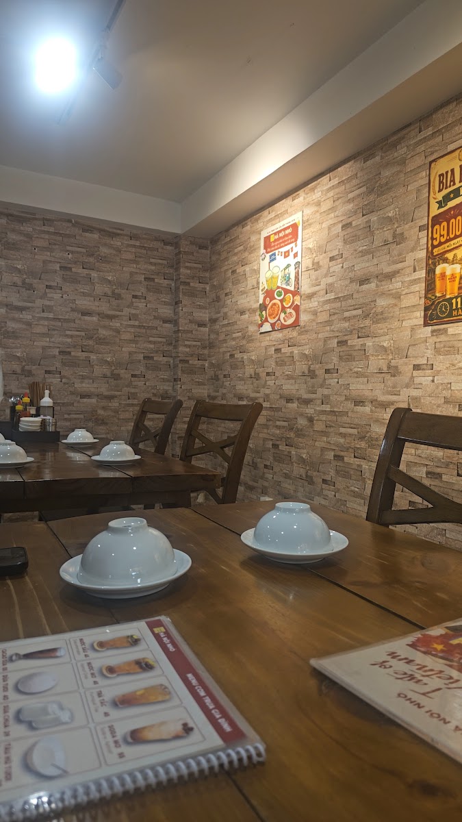 Bia Hơi Hà Nội Nhỏ - Brewpub in Thao Dien