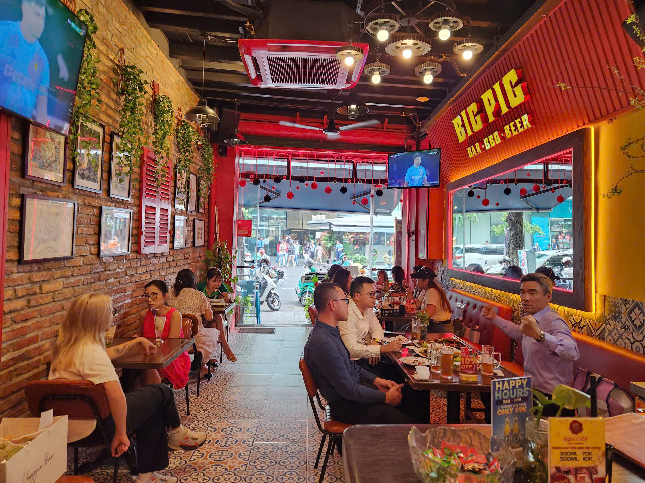 Big Pig BBQ Saigon (84 Ngo Duc Ke, District 1) photo 4 in Thao Dien