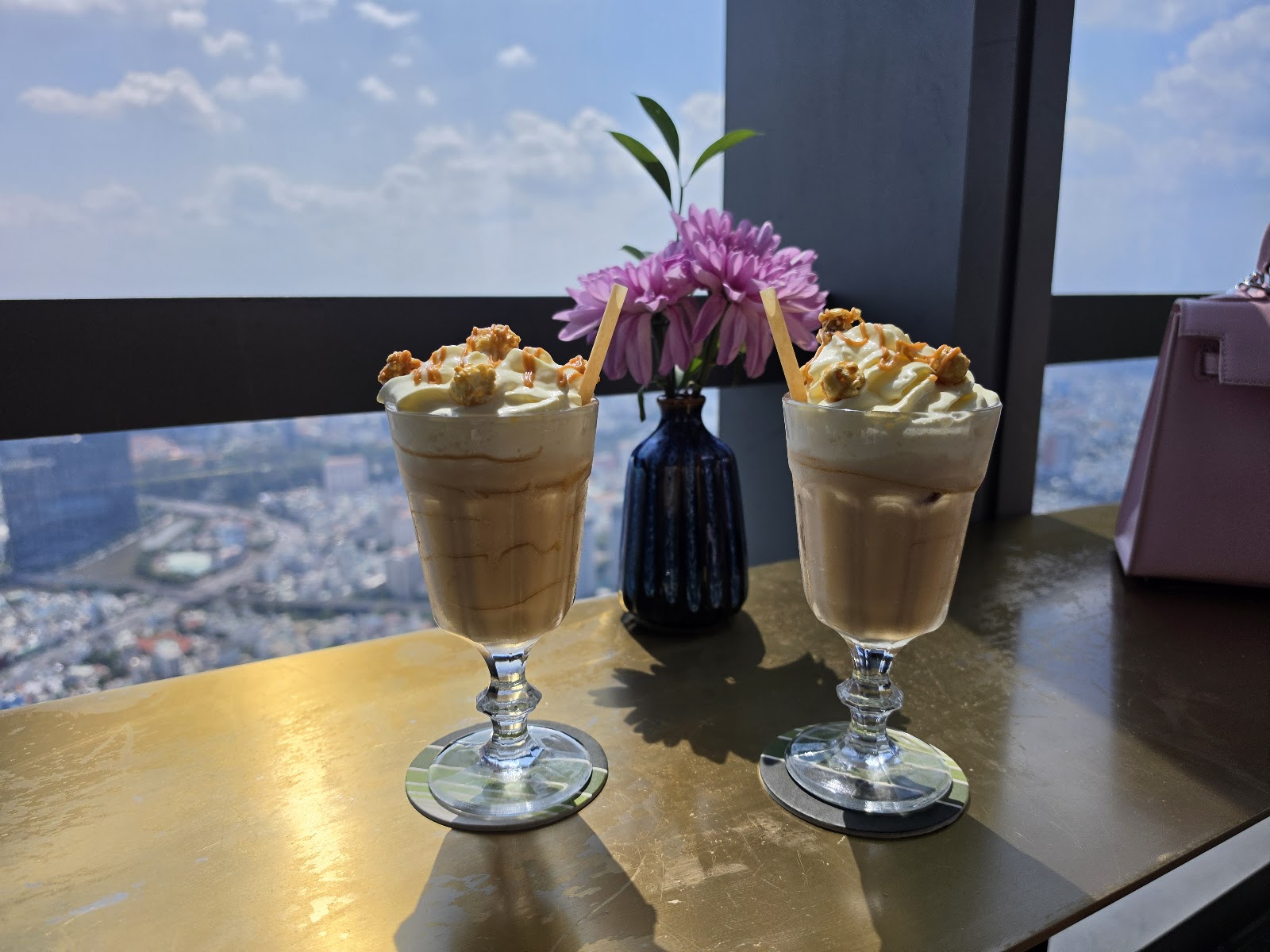 Blank Lounge Landmark - Highest Cafe & Bar Lounge in Vietnam photo 7 in Thao Dien