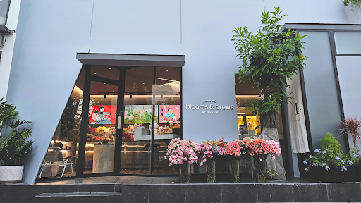 Blooms and Brews by Ellum Saigon - Florist in Thao Dien