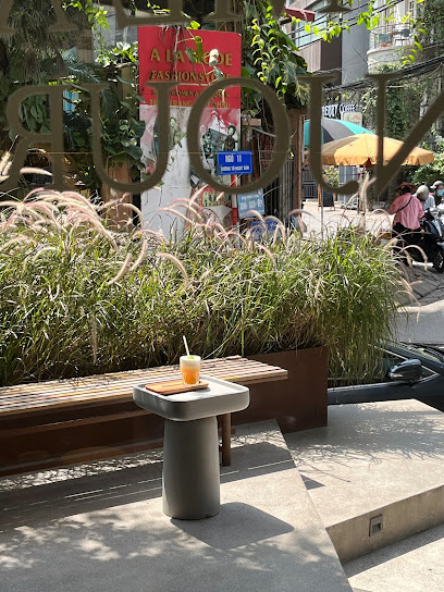 Bonjour Cafe 11 Tô Ngọc Vân Coffee shop in Ha Noi - exterior