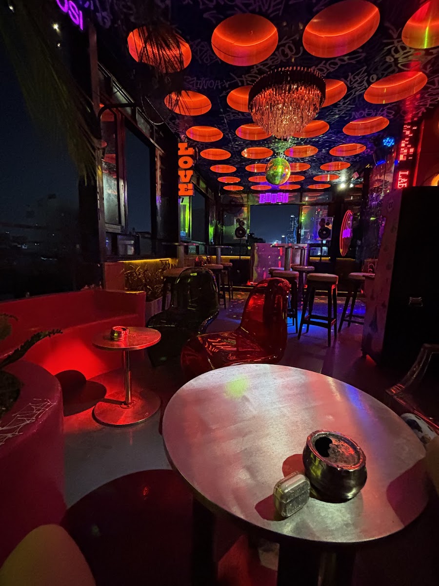 Boosh 2 - Rooftop Bar - Bar in Thao Dien