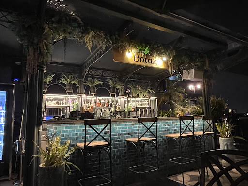 Botan Bar & Dine - Rooftop Bar photo 3 in Thao Dien