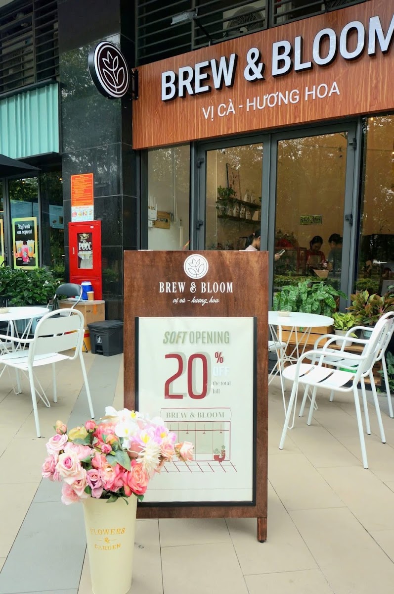 BREW & BLOOM - VỊ CÀ HƯƠNG HOA - Art Cafe in Thao Dien