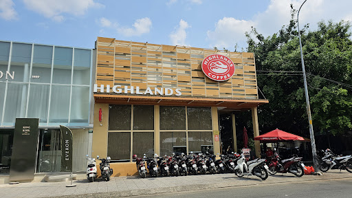 BUD'S CAFE - 09 Song Hanh photo 2 in Thao Dien