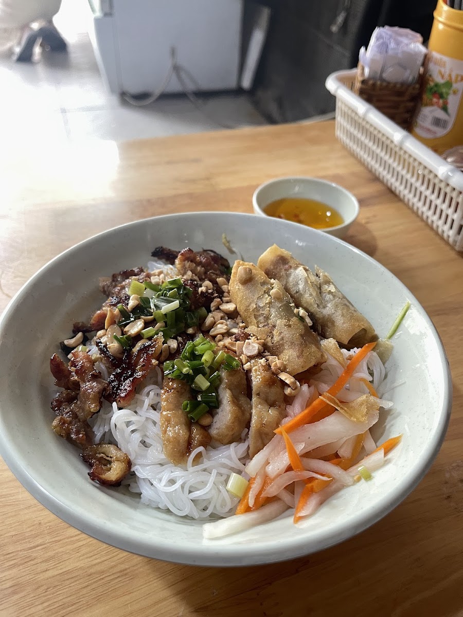 Bún thịt nướng dì Giao photo 2 in Thao Dien