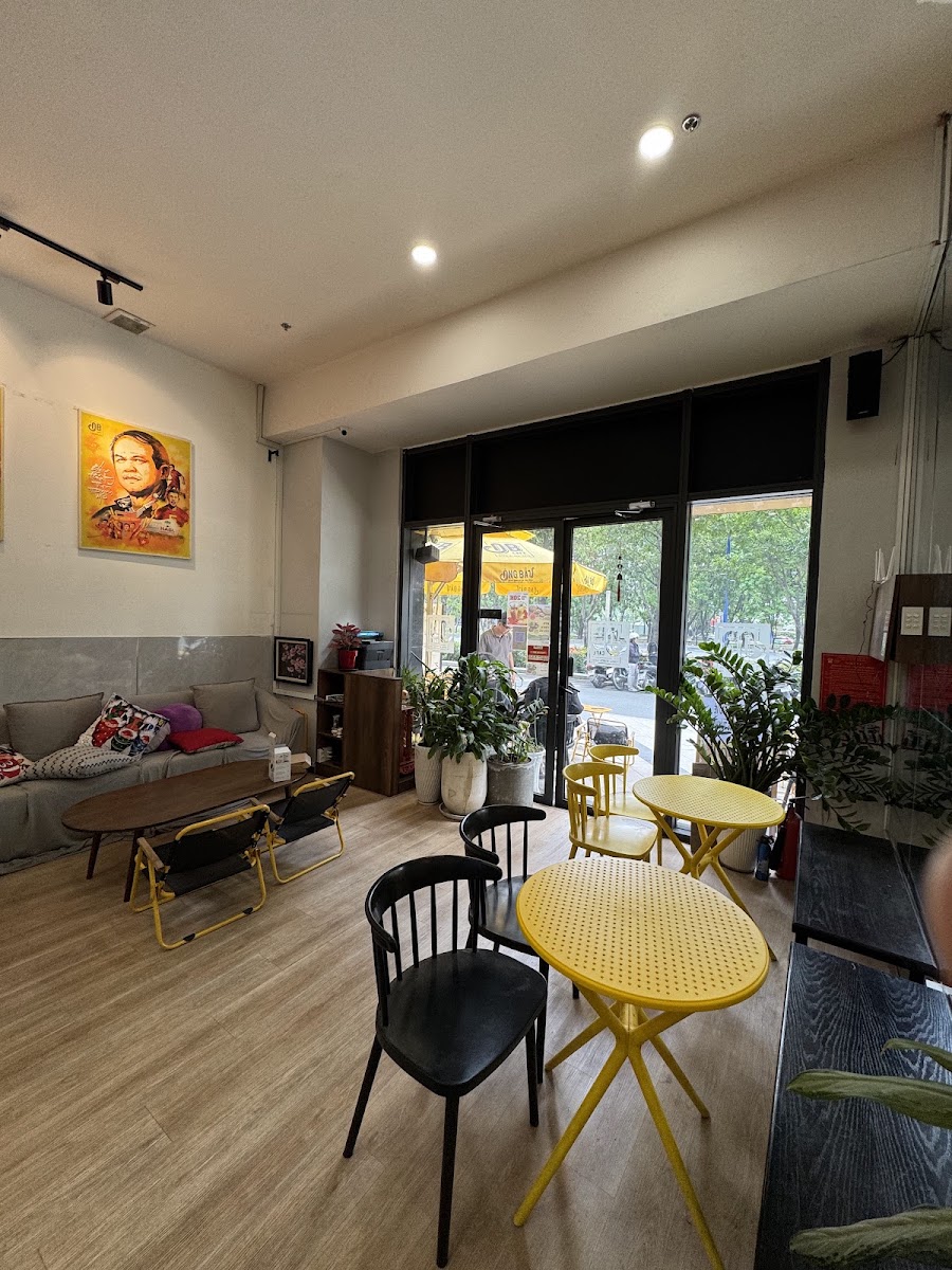 Cà Phê Ông Bầu - The Sun Avenue - Cafe in Thao Dien