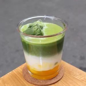 Seasonal Mango Matcha Latte at Cafe De Elin