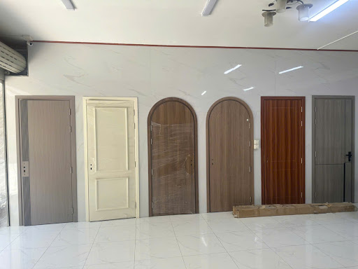 Cao Phát Door Furniture store in Ho Chi Minh City - exterior