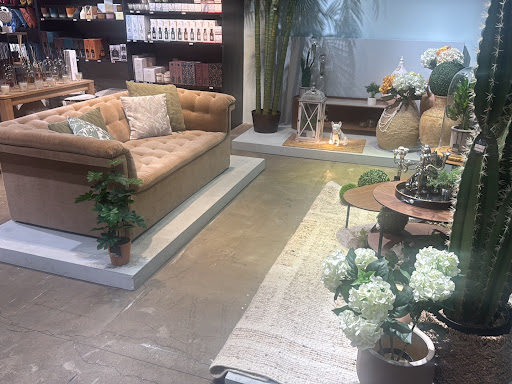 Casanhà - Home Furniture & Decoration - Furniture Store in Thao Dien