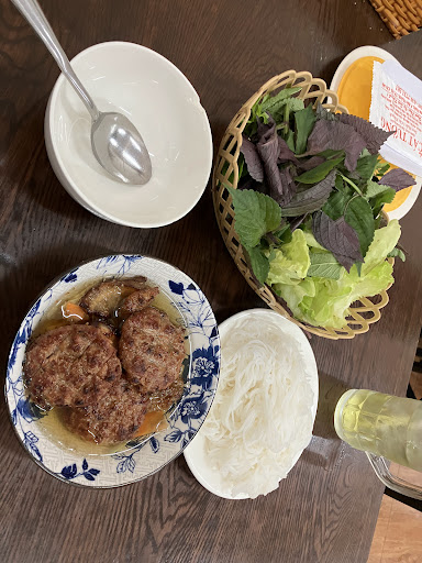 CAT TUONG RESTAURANT photo 4 in Thao Dien