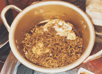 Mì ống nấu với trứng