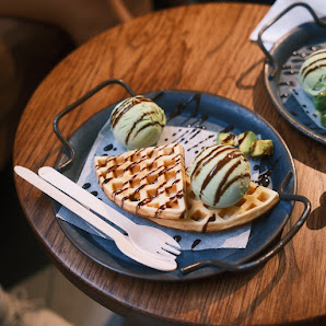 Matcha Waffle with Ice Cream