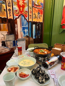 Chân Gà Anh Béo - 뚱뚱닭발 photo 2 in Thao Dien