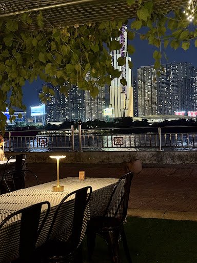 Chang's Bistro & Cakes photo 6 in Thao Dien