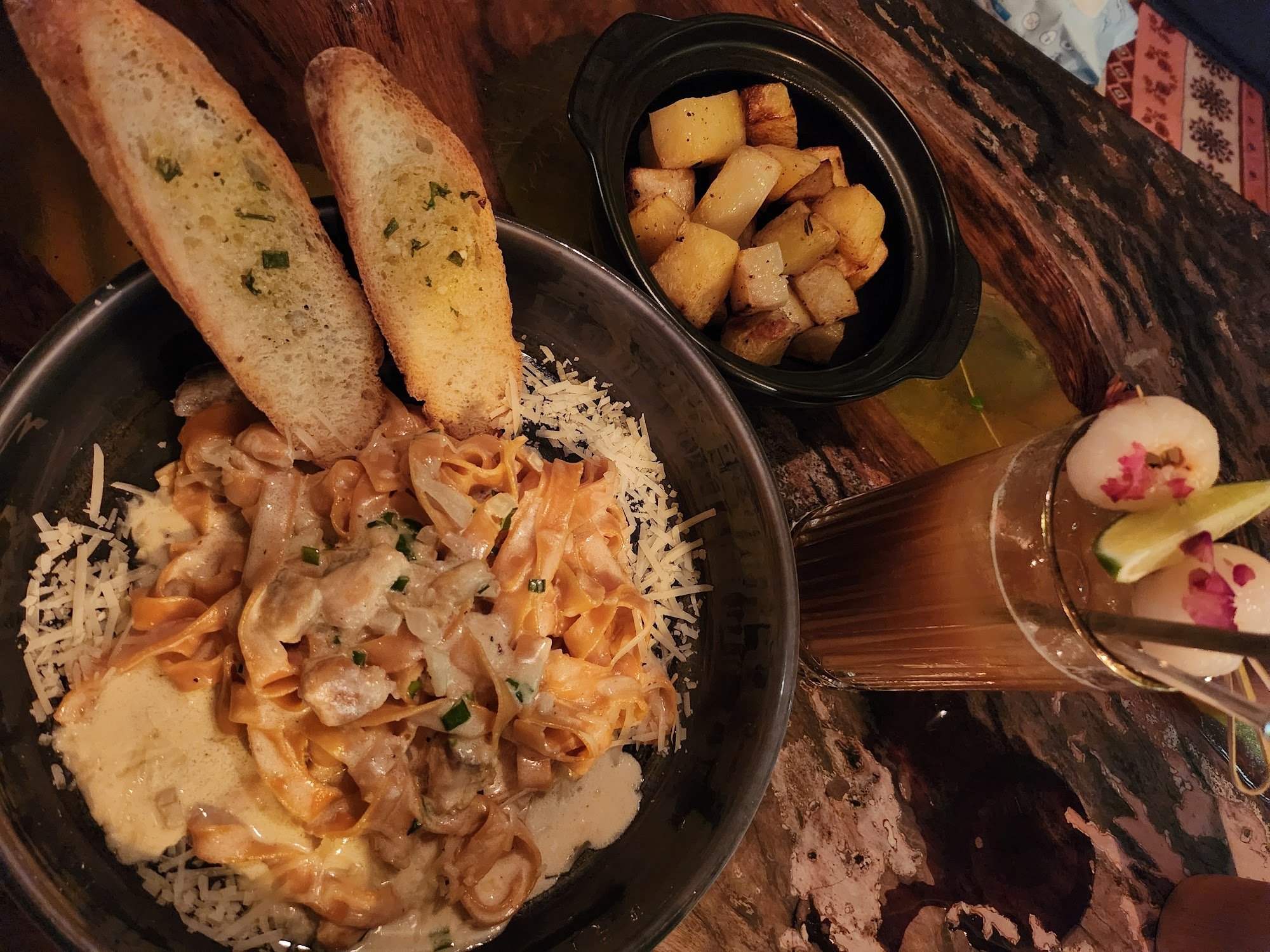 Creamy Fettuccine Pasta