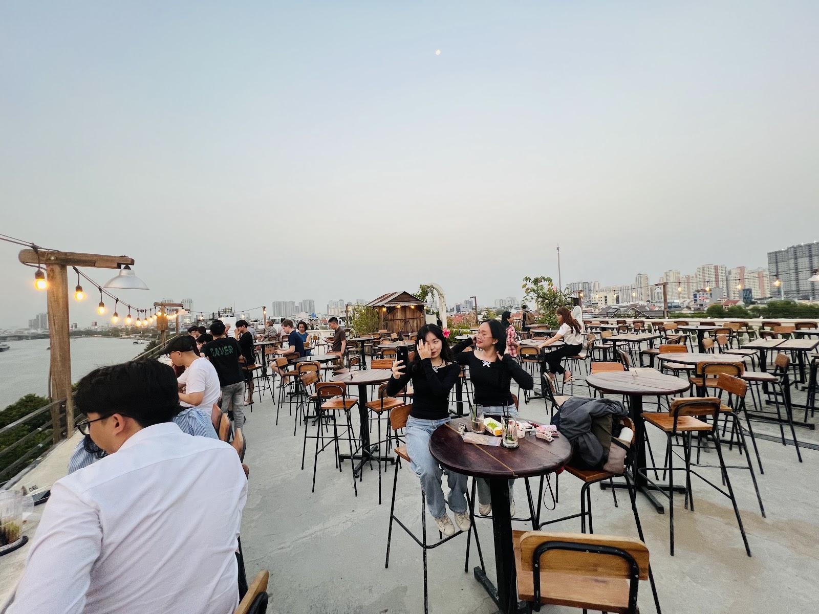Chạng Vạng Rooftop photo 2 in Thao Dien